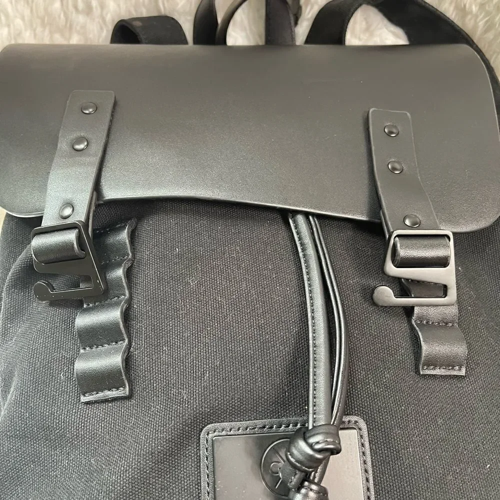 Gaston Luga Unisex Black canvas Laptop Large Backpack Water-Resistant